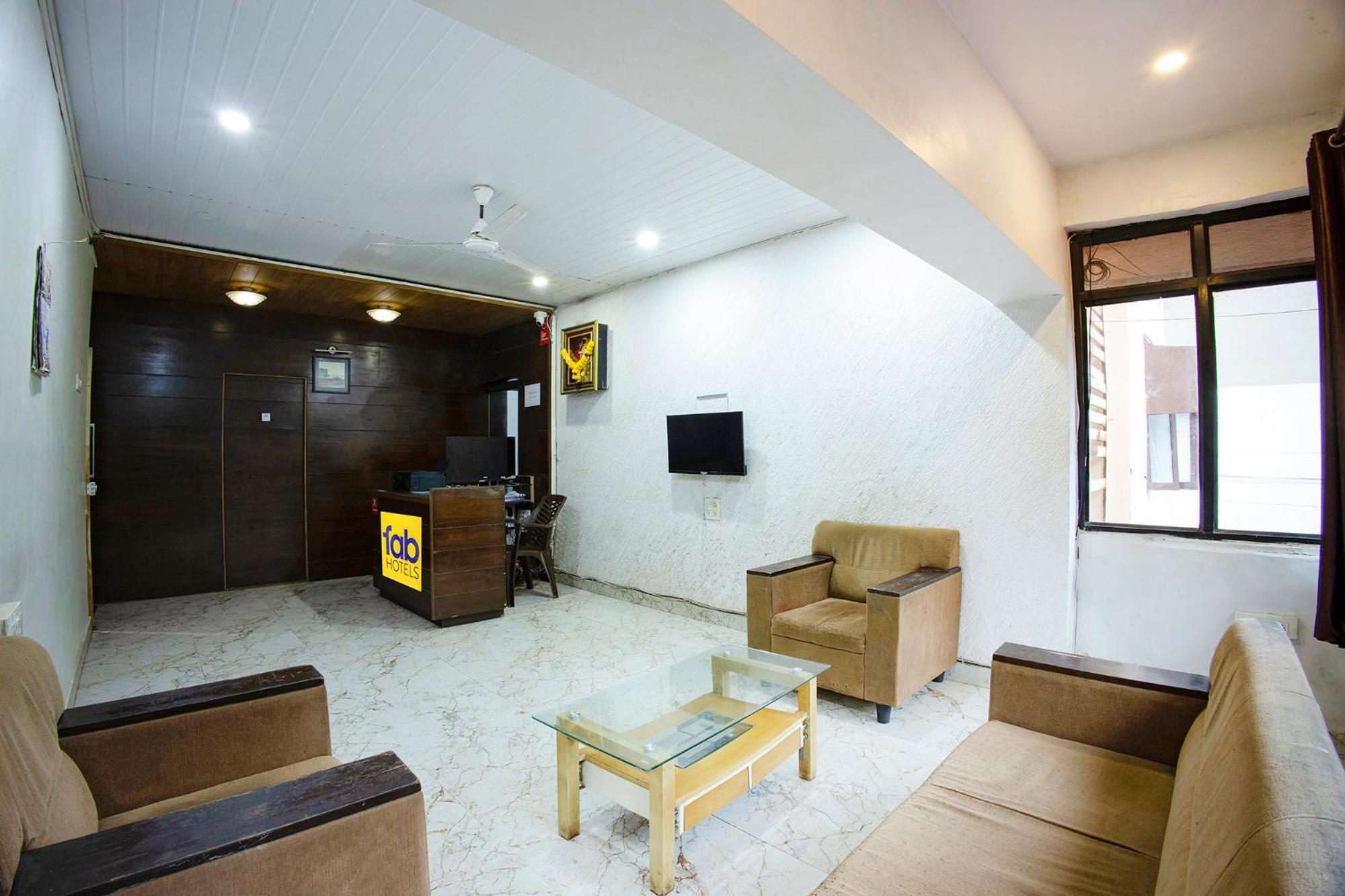 Fabhotel Comfort Stays - Nr Miramar Beach Panaji Extérieur photo